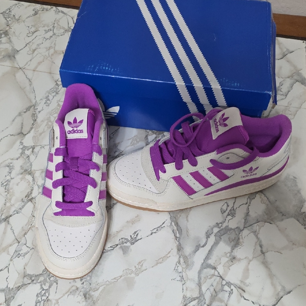 Adidas Womens Sneakers - White and Purple
